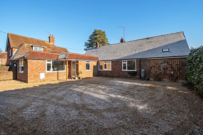 3 Bedroom Bungalow For Sale In Guildford Road, Cranleigh, GU6