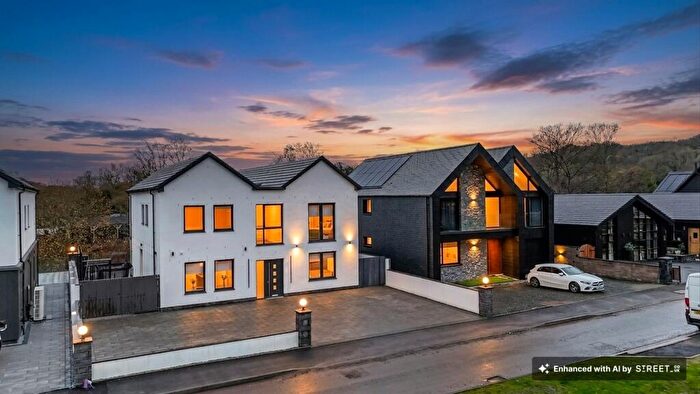 4 Bedroom Detached House For Sale In Clyde Grove, Crossford, ML8