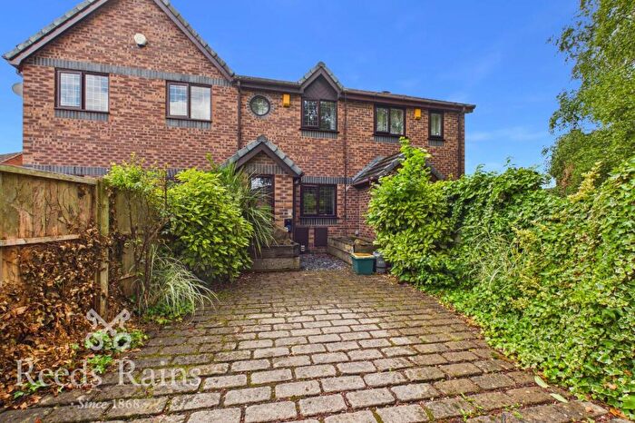 2 Bedroom Terraced House For Sale In Mosslands, Leyland, Lancashire, PR25