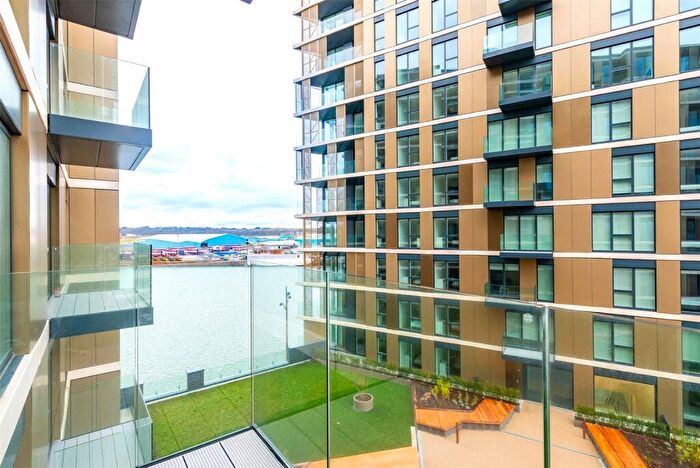 2 Bedroom Flat For Sale In Chatham Waters, South House, Gillingham Gate Road, Gillingham, ME4