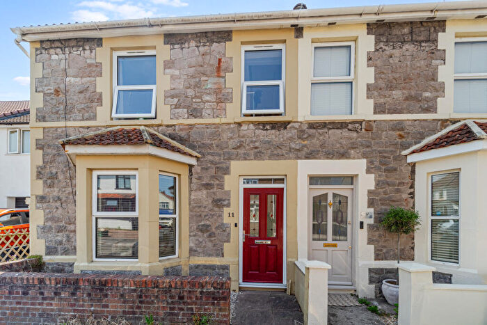 3 Bedroom Semi-Detached House For Sale In Bathurst Road, BS22