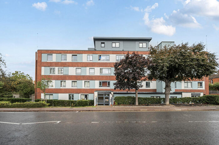 2 Bedroom Apartment For Sale In Queensway, Bletchley, Milton Keynes, MK2
