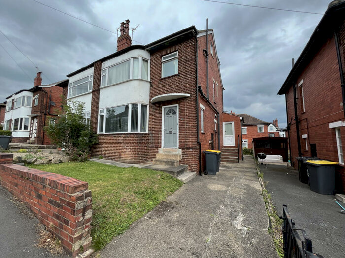 6 Bedroom Semi-Detached House To Rent In Ash Gardens, Leeds, West Yorkshire, LS6