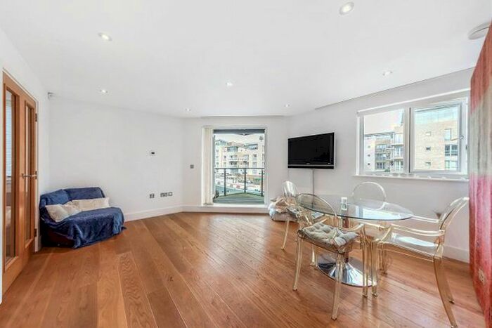 2 Bedroom Flat To Rent In Spruce House, Durham Wharf Drive, Brentford, TW8