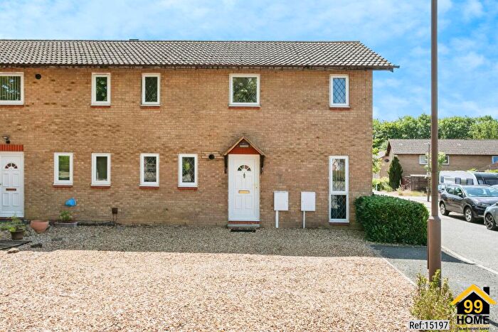 3 Bedroom Semi-Detached House For Sale In Chepstow Drive, Milton, Keynes, MK3