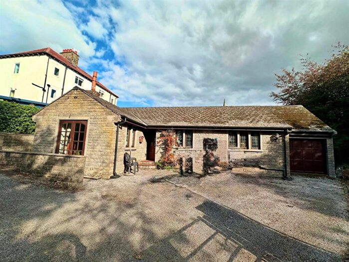 2 Bedroom Bungalow For Sale In Dudwell Lane, Skircoat Green, Halifax, HX3