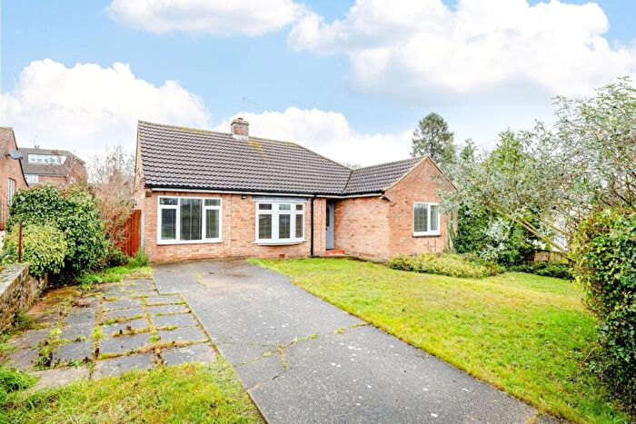 3 Bedroom Bungalow For Sale In Burnells Way, Stansted, Essex, CM24