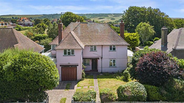 4 Bedroom Detached House For Sale In Headland Avenue, Seaford, BN25