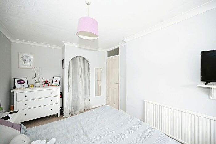 3 Bedroom Terraced House For Sale In Stonehills, Brownsover, Rugby, CV21