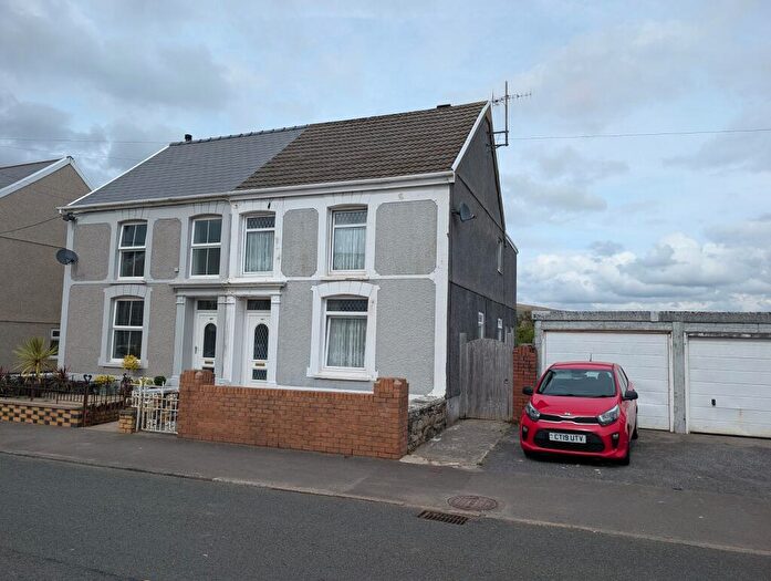 3 Bedroom Semi-Detached House For Sale In Gwilym Road, Cwmllynfell, Neath Port Talbot., SA9