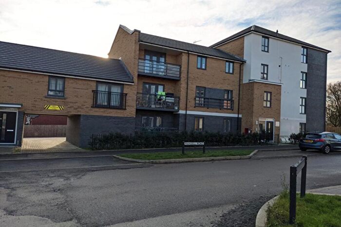 2 Bedroom Flat To Rent In Bedroom Property In Mansell Road, Patchway, Bristol, BS34