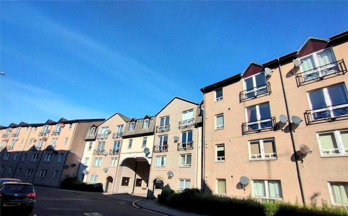 2 Bedroom Flat To Rent In Strawberry Bank Parade, Aberdeen, AB11