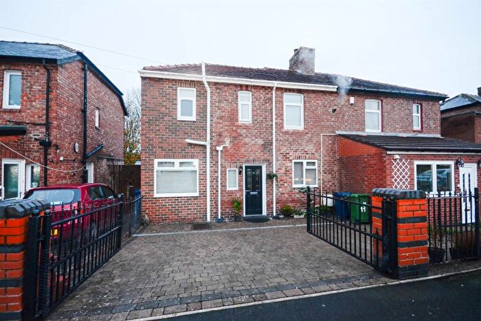 3 Bedroom Semi-Detached House For Sale In Naylor Avenue, Blaydon-On-Tyne, NE21
