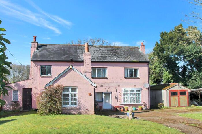 3 Bedroom Detached House For Sale In Shirrell Heath, Hampshire, SO32