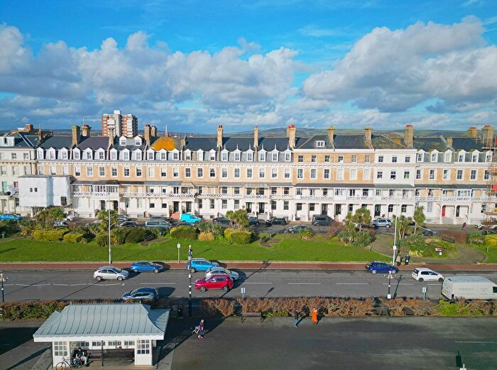 2 Bedroom Flat To Rent In Heene Terrace, Worthing, BN11