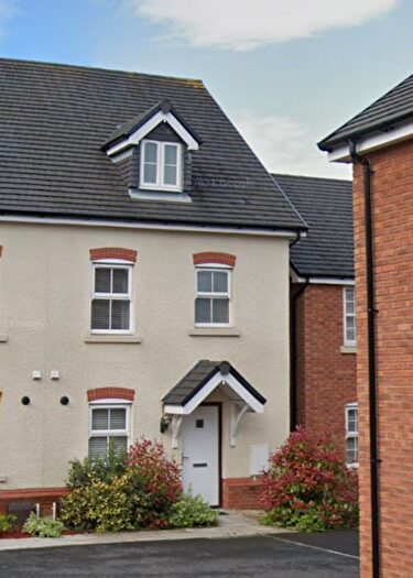 4 Bedroom Property To Rent In Tan Y Bryn Gardens (Tsl-), Llwydcoed, CF44