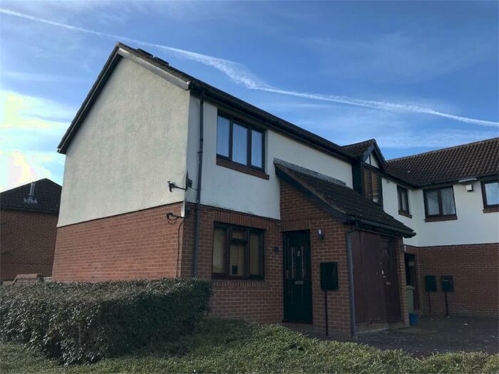 2 Bedroom Apartment To Rent In Vienna Grove, Blue Bridge, Milton Keynes, MK13