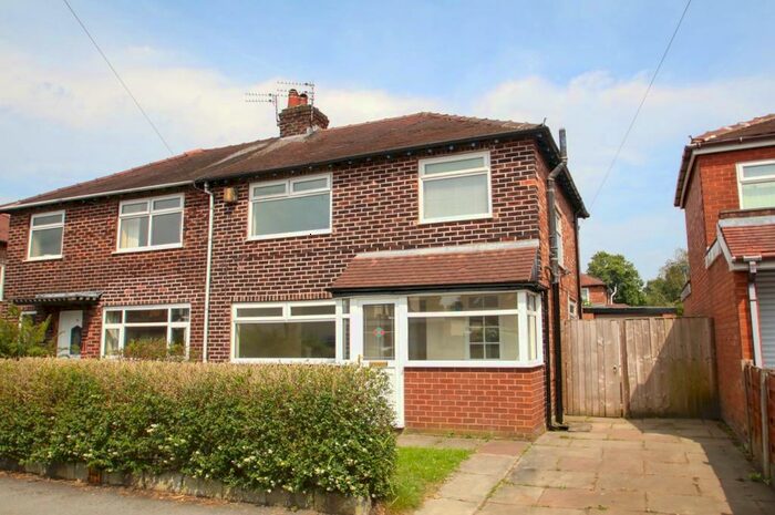 3 Bedroom Semi-Detached House To Rent In Thurlestone Drive, Urmston, Manchester, M41