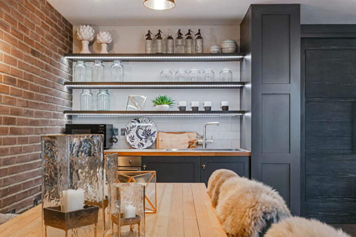 1 Bedroom Flat To Rent In Ostro Tower, Harbour Way, London, E14