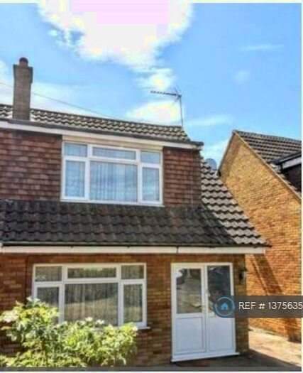 3 Bedroom Semi-Detached House To Rent In Shelley Drive, Bletchley, Milton Keynes, MK3
