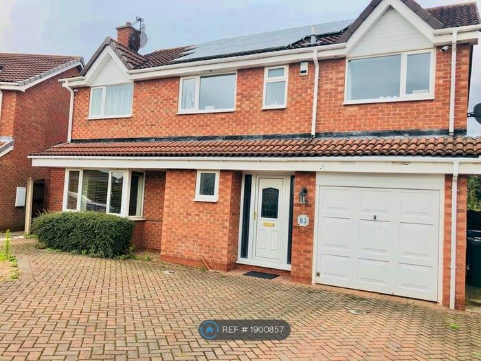 5 Bedroom Detached House To Rent In Thealby Gardens, Doncaster, DN4