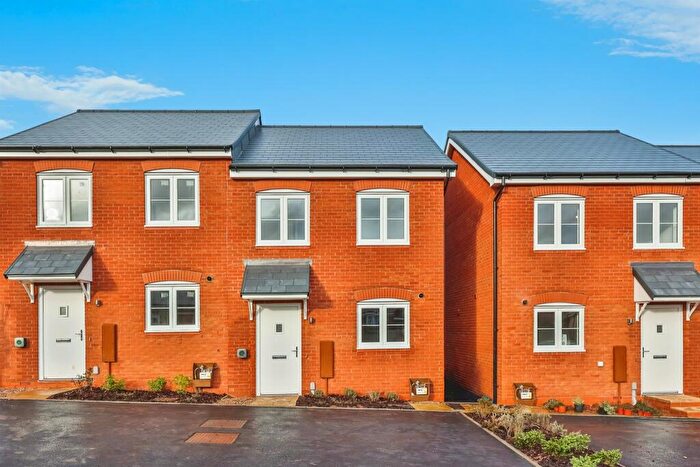 2 Bedroom Semi-Detached House For Sale In Rose Way, Edwalton, Nottingham, NG12