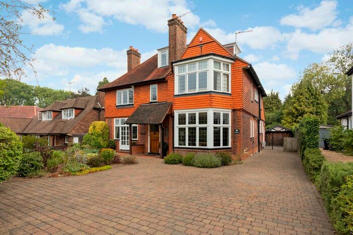 5 Bedroom Detached House To Rent In Layters Way, Gerrards Cross, SL9