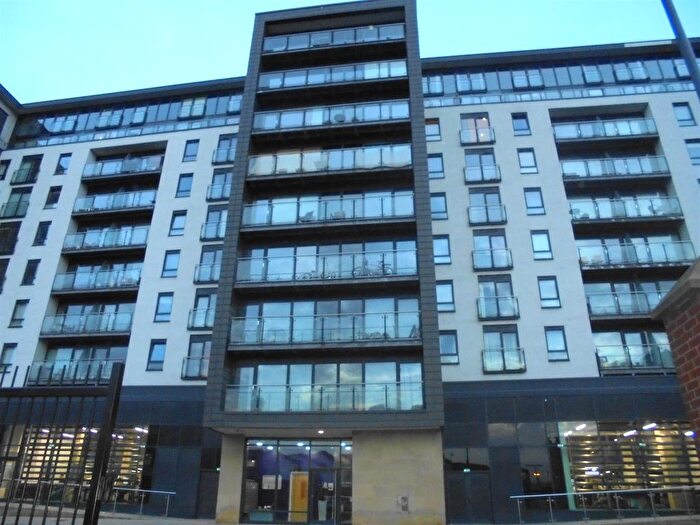 1 Bedroom Flat To Rent In La Salle, Chadwick Street, Leeds, LS10