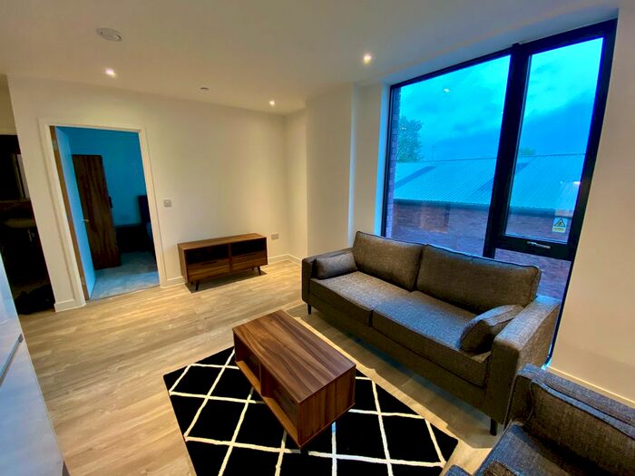 2 Bedroom Flat To Rent In Queen Street, Salford, M3
