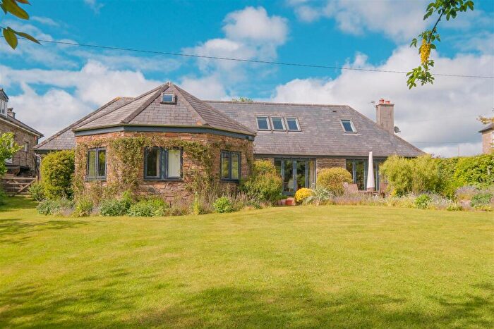5 Bedroom Detached House For Sale In Menheniot, Liskeard, PL14