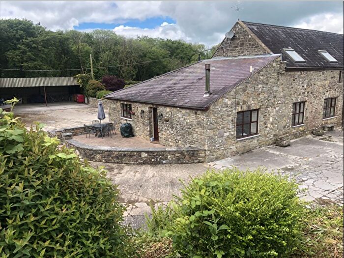 2 Bedroom Property To Rent In Brunant, Whitland, SA34