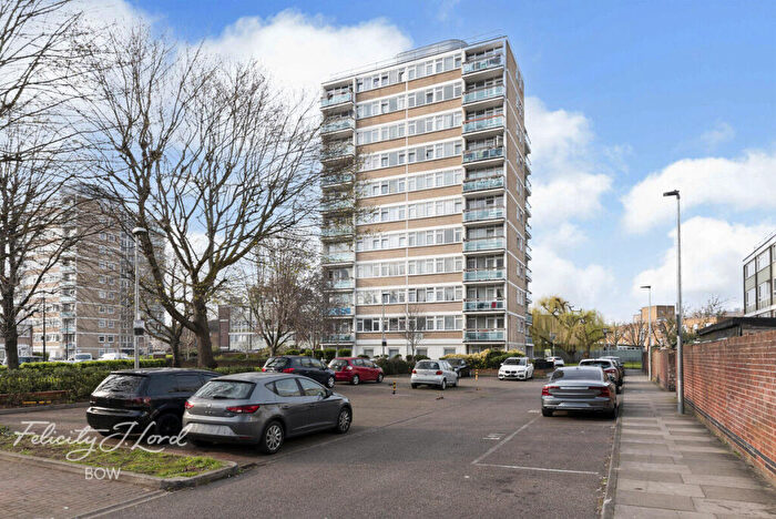 2 Bedroom Flat For Sale In Giraud Street, London, E14