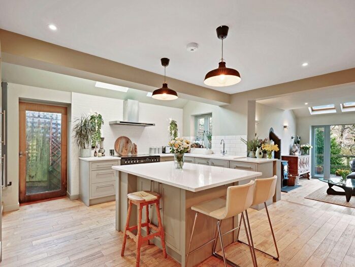 4 Bedroom Property For Sale In St James Road, Sway, Lymington, SO41