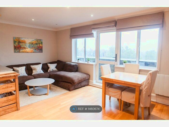 2 Bedroom Flat To Rent In Skyline Court, London, SE1