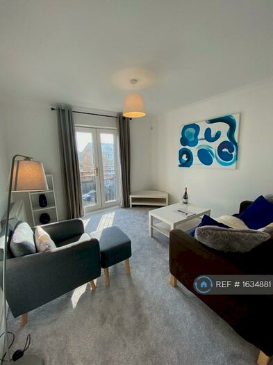 2 Bedroom Flat To Rent In Grenard Close, London, SE15