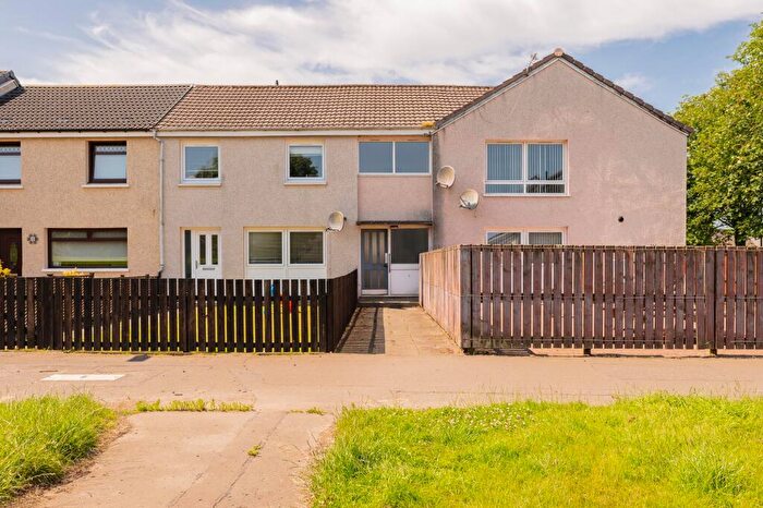 2 Bedroom Flat For Sale In Birkenshaw Way, Armadale, EH48
