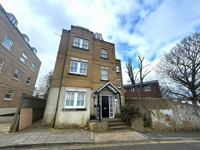 1 Bedroom Flat To Rent In Howard Place, Brighton, East Sussex, BN1