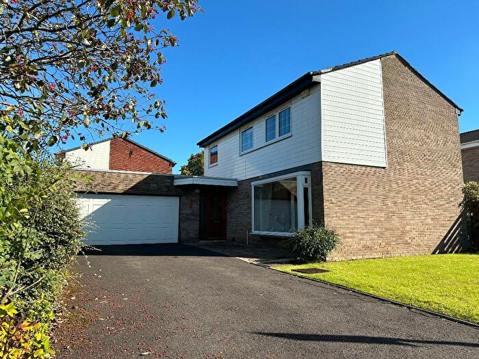 4 Bedroom Detached Villa For Sale In Heather Drive, Lenzie, G66