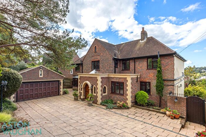 5 Bedroom Detached House For Sale In Surrenden Crescent, Brighton, BN1