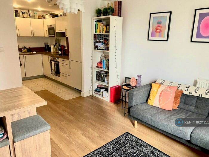 1 Bedroom Flat To Rent In Dalston Square, London, E8