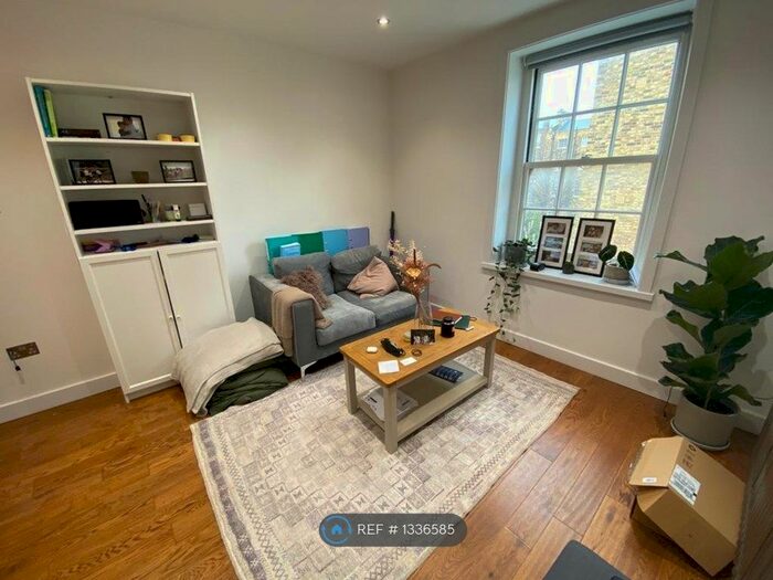 1 Bedroom Flat To Rent In Amwell Street, London, EC1R