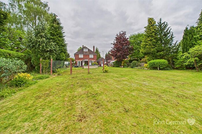 5 Bedroom Detached House For Sale In Weeping Cross, Stafford, ST17