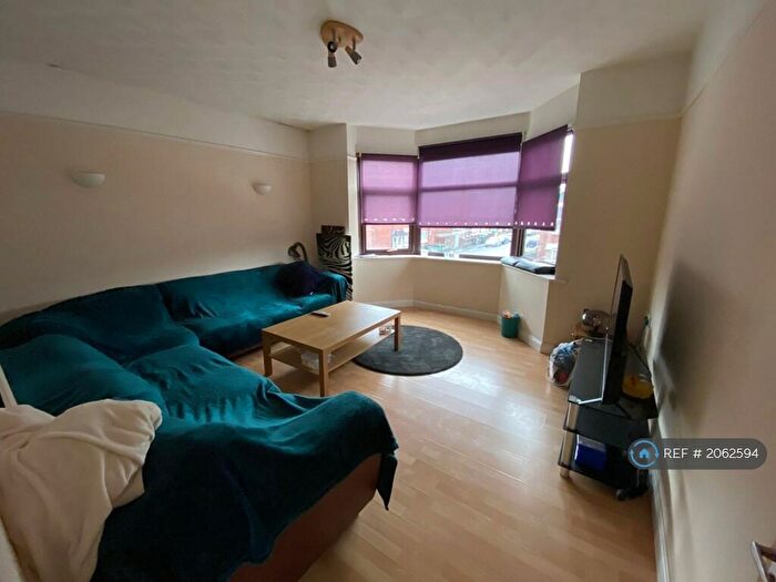 2 Bedroom Flat To Rent In Wilton Avenue, Southampton, SO15