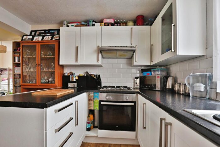 2 Bedroom Flat For Sale In Downland Place, Adastral Road, Poole, BH17