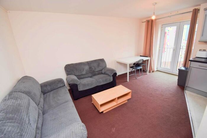 3 Bedroom Apartment To Rent In Rialto, Newcastle Upon Tyne, NE1