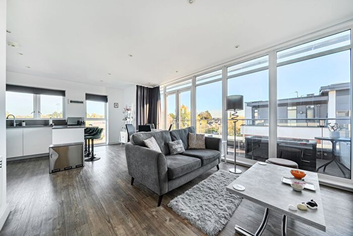 2 Bedroom Flat For Sale In Acer Grove, Woking, GU22