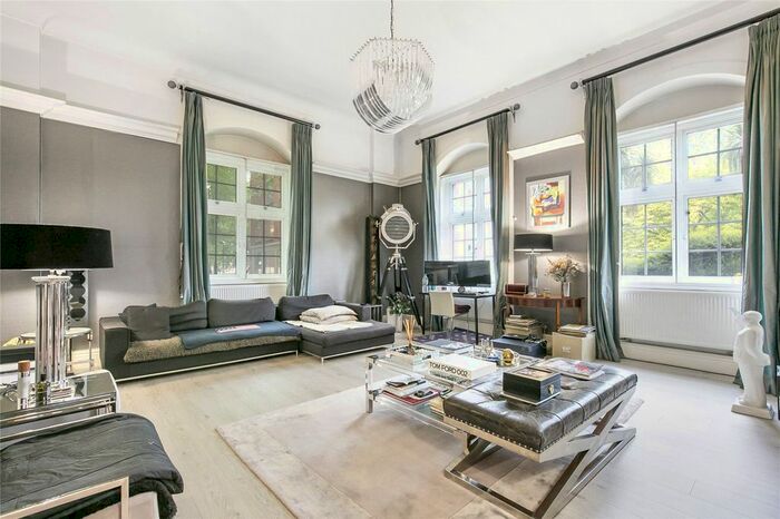 3 Bedroom Flat To Rent In Rosebery Avenue, London, EC1R