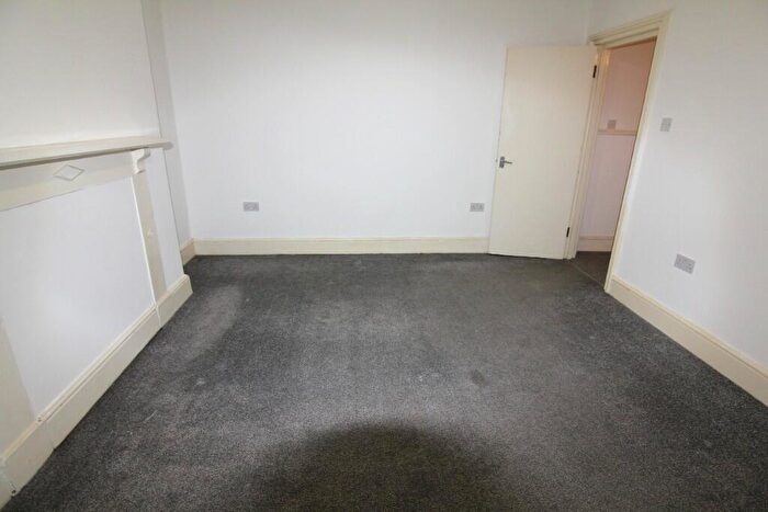 2 Bedroom Flat To Rent In Clarendon Villas, Hove, East Sussex, BN3