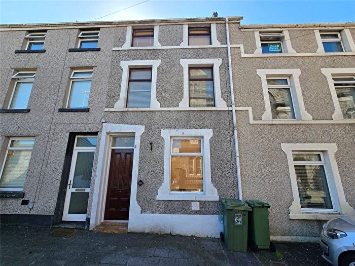 3 Bedroom Terraced House For Sale In Pool Lane, Caernarfon, Gwynedd, LL55