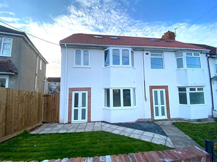 3 Bedroom Maisonette To Rent In Alma Road, Kingswood, Bristol, BS15